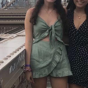 LF TIE ROMPER RUFFLE ARMY GREEN MILLAU